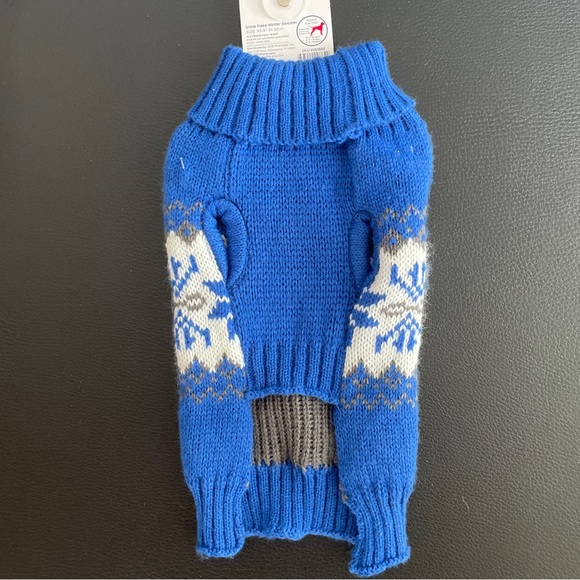 🛍 Snowflake Dog Sweater - Picture 2 of 4